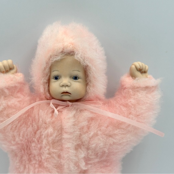 Handcrafted Porcelain Baby in soft fuzzy one piece pink bunting bag. - Picture 4 of 8